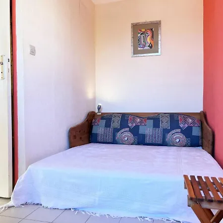 Le Lavandou, 3 Pieces, 6 Personnes - Fr-1-251-440 Apartment Le Lavandou