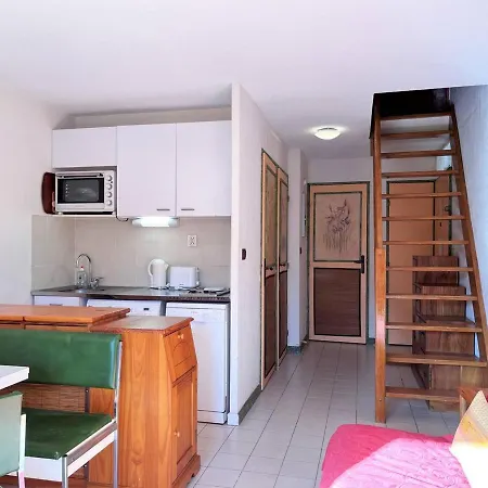 Le Lavandou, 3 Pieces, 6 Personnes - Fr-1-251-440 *
