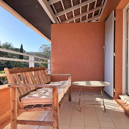 Le Lavandou, 3 Pieces, 6 Personnes - Fr-1-251-440 Apartment *